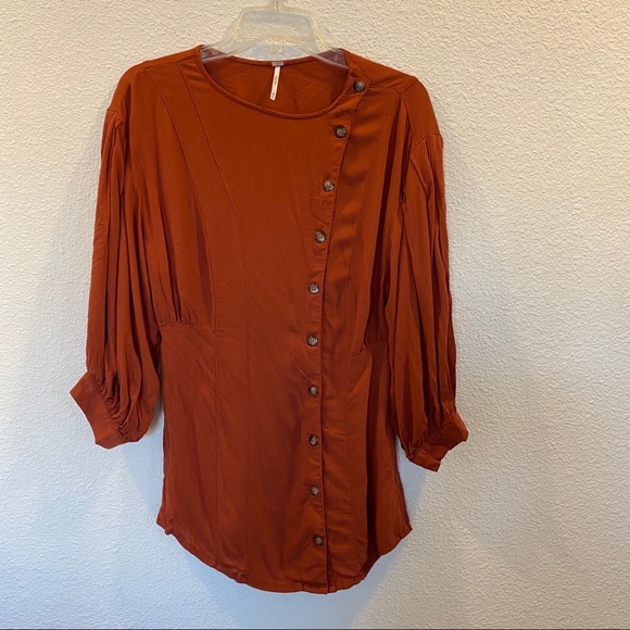 FREE PEOPLE  Asymmetric button Tunic - Picture 11 of 11
